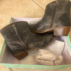Diba True Boot, size 9